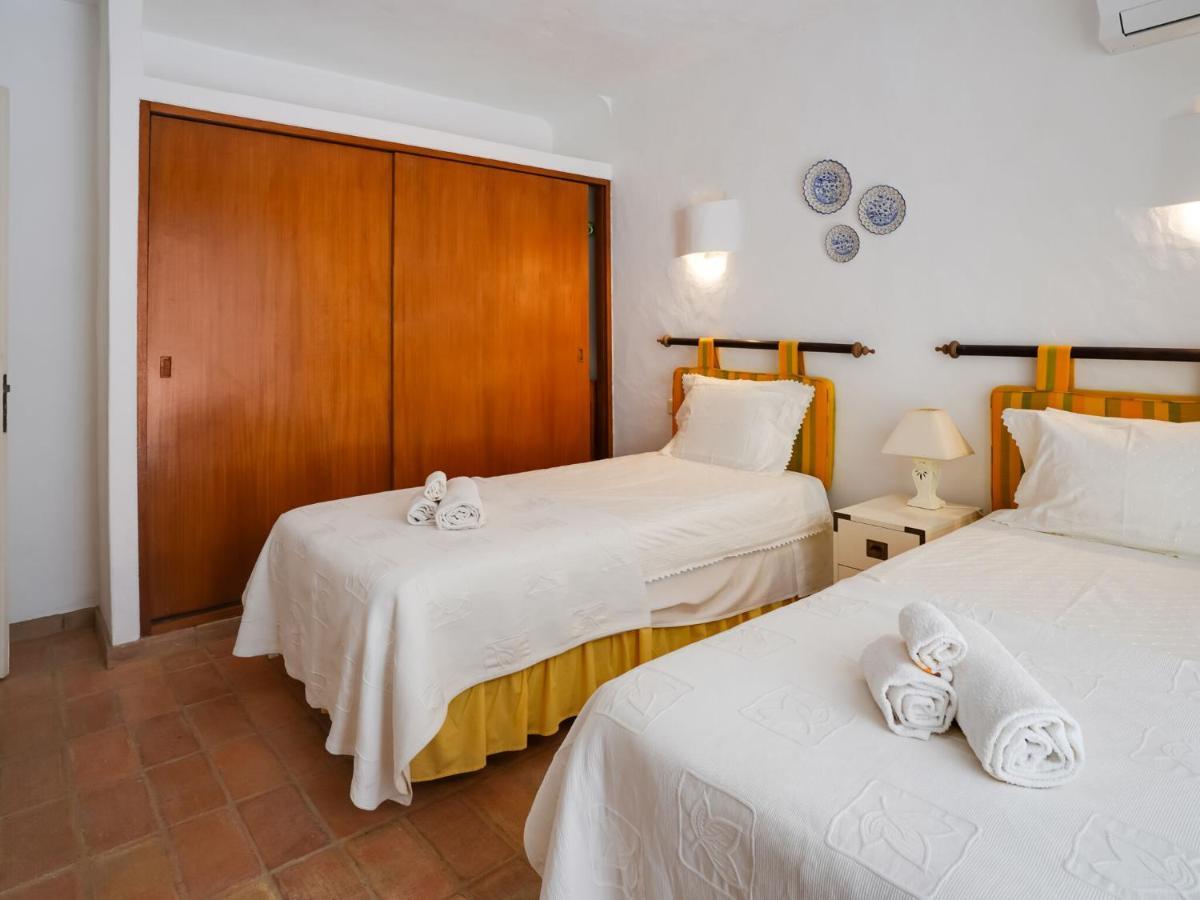 Roofed Villa In Albufeira With Private Swimming Pool Olhos de Agua  Zimmer foto
